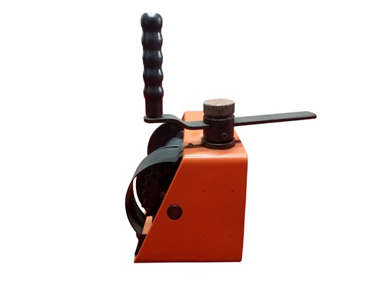 HWV 9500lbs Small Wire Rope Hand Winch 4 Layers Drive Ratio 26:1